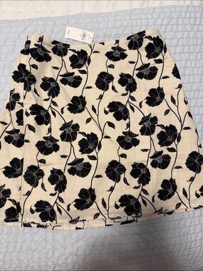 Women’s Floral A-Line Skirt in Cream and Black